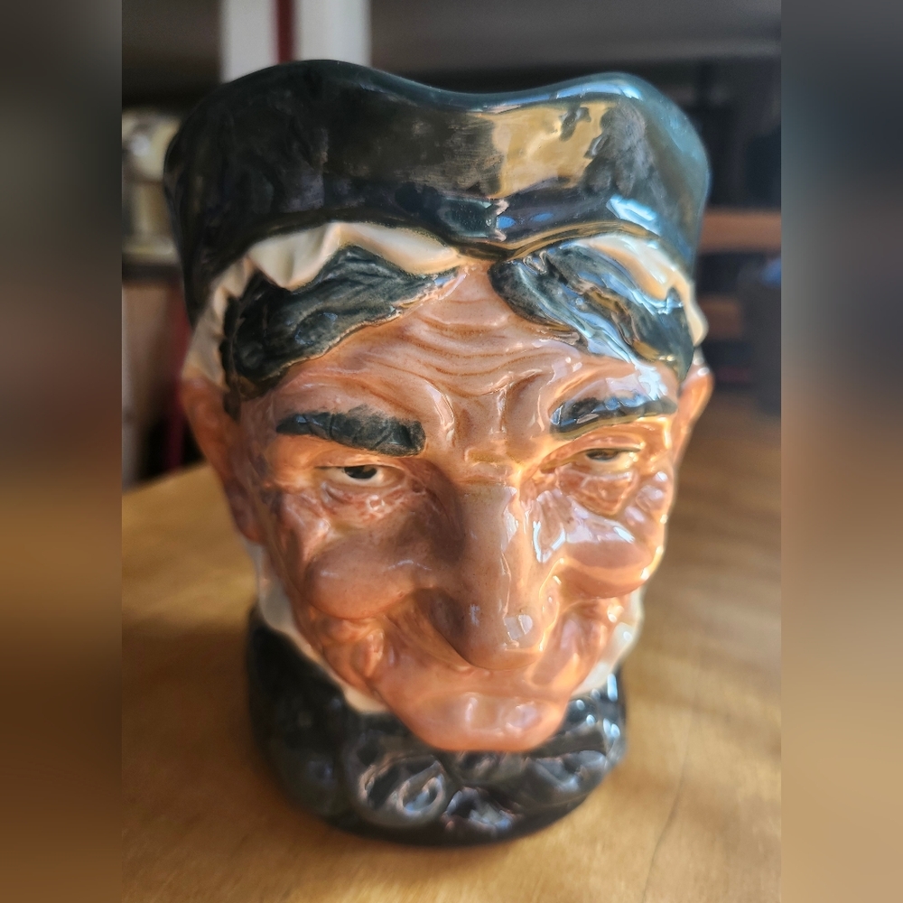 Royal Doulton "Granny" Toby Jug (Early Edition) - Picture 3 of 9
